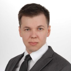 Maciej R.